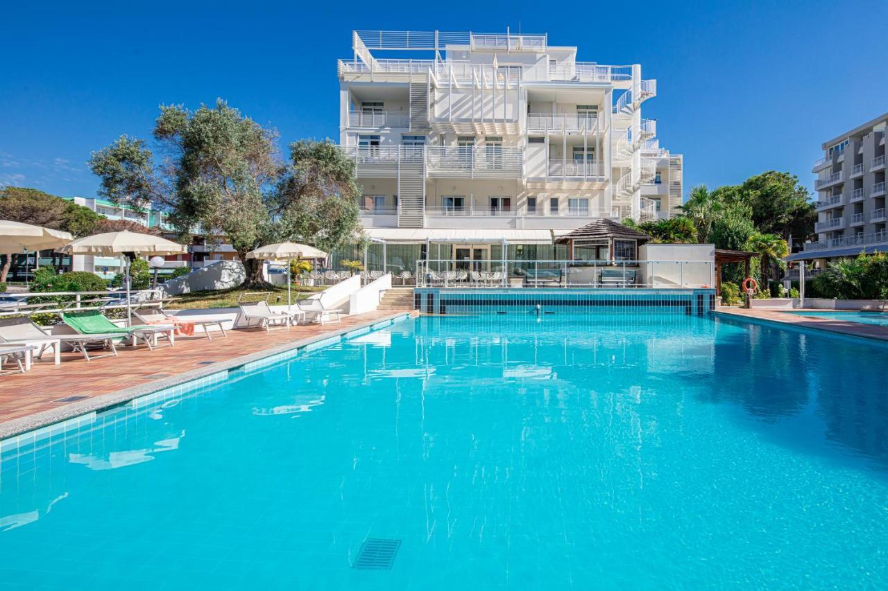 Hotel Bembo Bibione Eksteriør billede