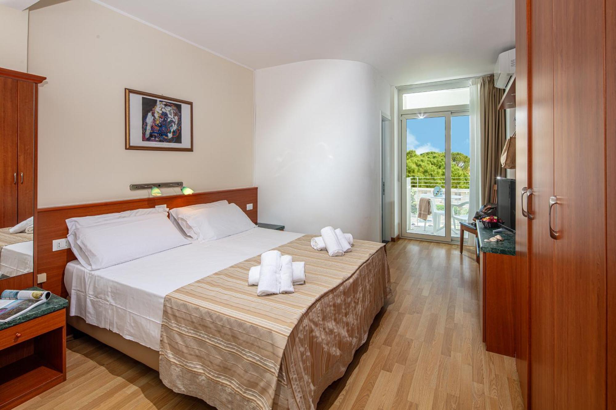 Hotel Bembo Bibione Eksteriør billede