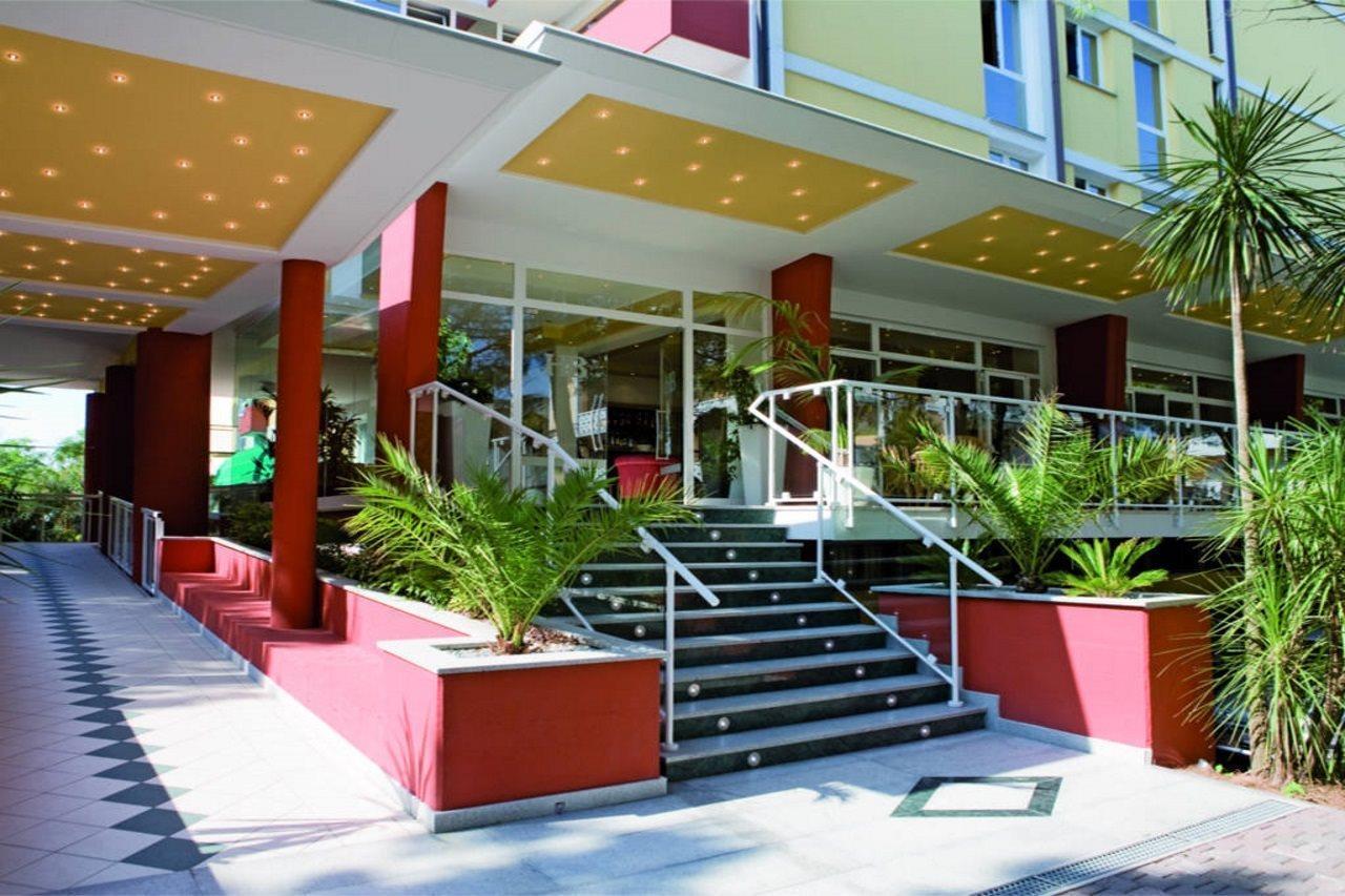 Hotel Bembo Bibione Eksteriør billede